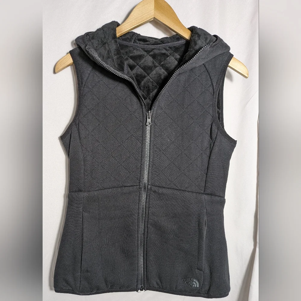 Women's Black North Face Reversible Hooded Vest, Warm,‎ Cozy, Fall/Winter Sz S